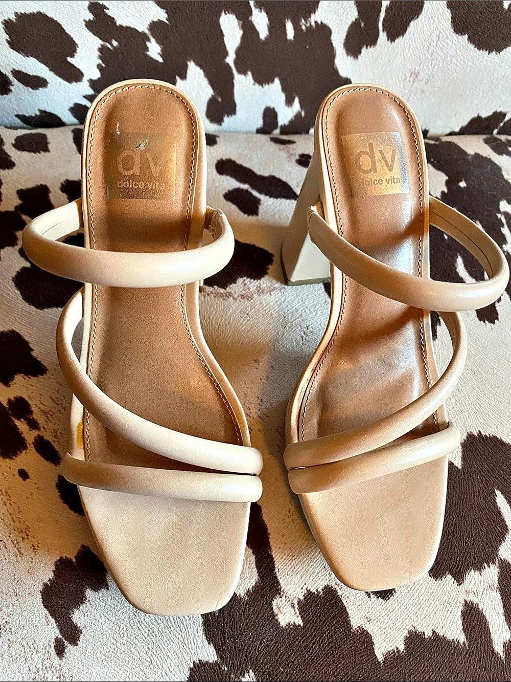 Dolce Vita Strappy Block Heel Sandals in Cream Like New